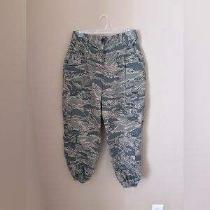 U.S. Airforce Camouflage Ankle Pants Size 28 Women’s